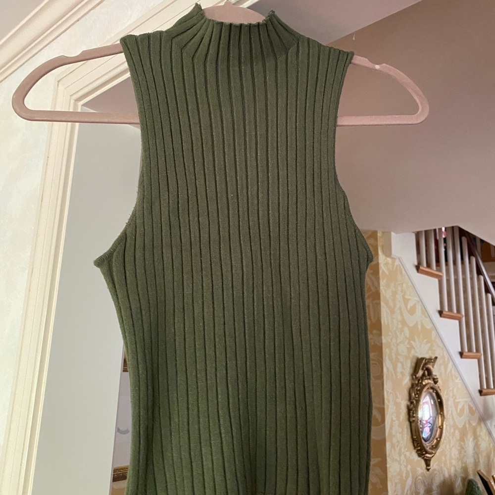 Cropped Mock Neck (UO)